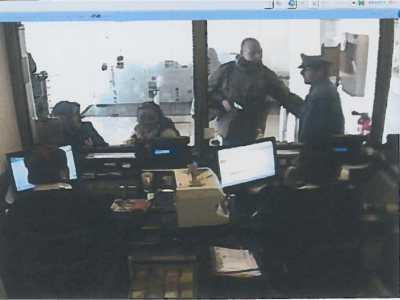 En el juicio se mostraron imágenes del video de seguridad que registró uno de los robos.