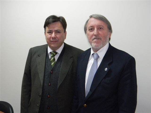 El fiscal Alberto Ayala (derecha) junto al defensor Claudio Pavlic