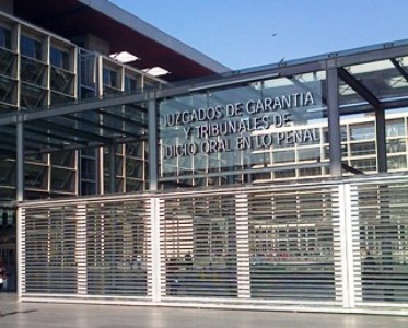El juicio abreviado se efectuó en el Centro de Justicia de Santiago.
