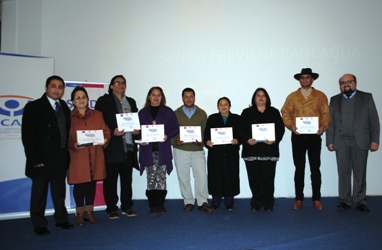 Los entusiastas y participativos dirigentes vecinales recibieron el certificado de reconocimiento.