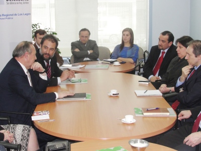 Reunión se efectuó en la Defensoría Regional en Puerto Montt (Foto gentileza DPP).