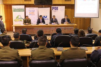 En la firma de la constitución de esta mesa de trabajo participaron además el intendente de Atacama, Miguel Vargas, y ambas policías. 