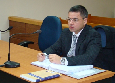 La investigación es dirigida por el fiscal jefe de Puerto Aysén, Luis Contreras, quien solicitó diligencias a la PDI. 