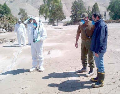 El fiscal Gabriel Meza se ha trasladado a cada uno de los sitios en que han aparecido víctimas fatales en la Copiapó y Tierra Amarilla.  