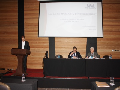 Hernán Libedinsky, el Fiscal Regional Marcos Emilfork y Francisco Geisse en uno de los paneles de las Jornadas Chilotas.