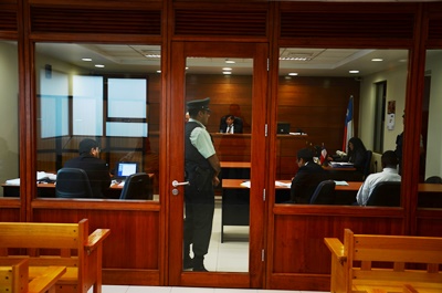 El Tribunal Oral condenó a una pena efectiva de presidio al acusado.