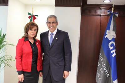 Fiscal Nacional, Sabas Chahuán junto con la Procuradora General de México, Marisela Morales, su par en ese país.