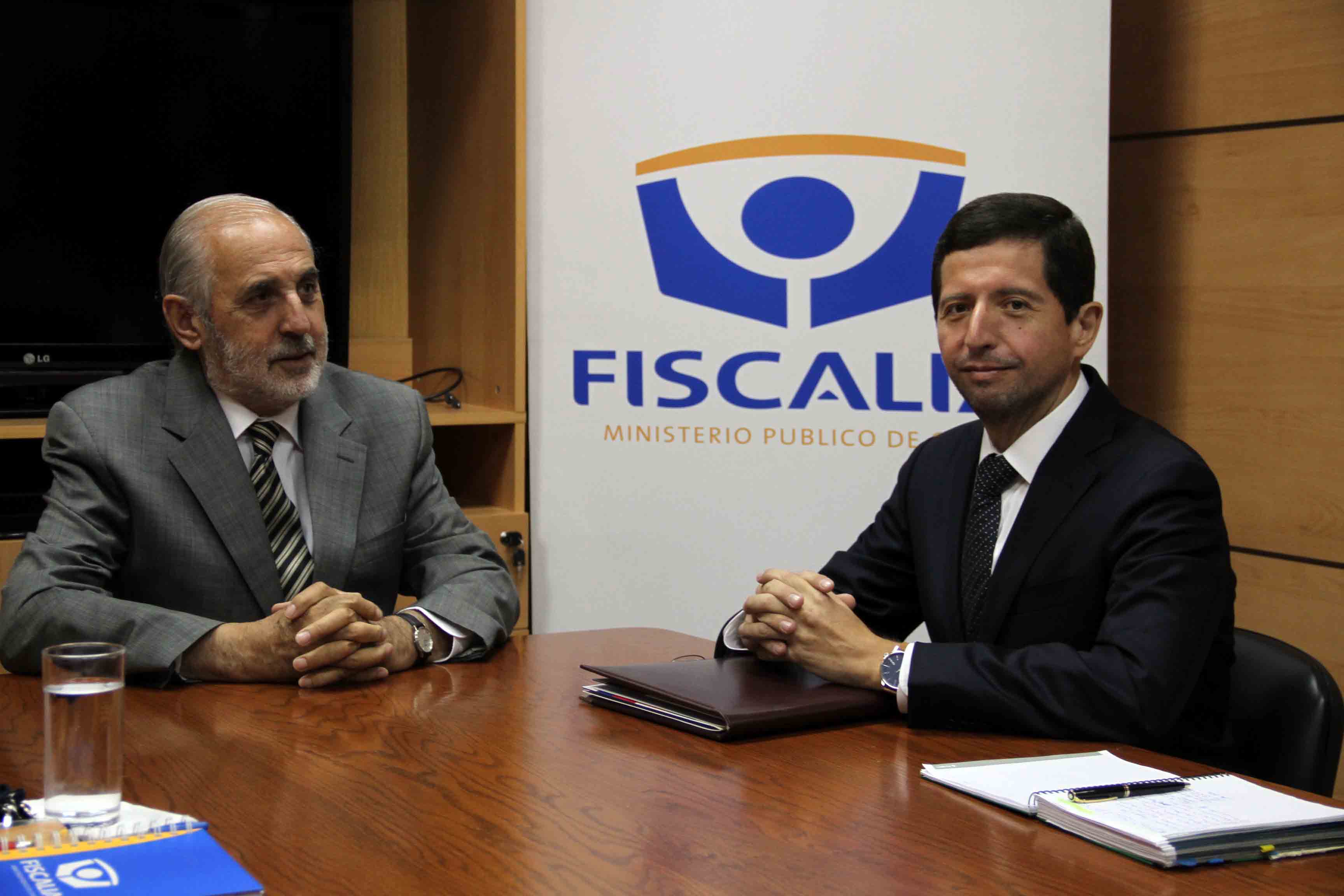 Fiscal Nacional recibiendo en audiencia a Superintendente de Insolvencia y Reemprendimiento, Andrés Pennycook 