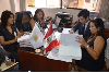 La imagen corresponde a una reunión de la Fiscal Regional, Javiera López, con la Fiscal de Tacna (Perú), Fabiola Tapia.
