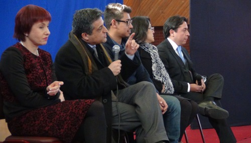 El fiscal Claudio Ciudad dialogó con los jóvenes del Liceo Fidel Pinochet de San Bernardo.