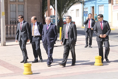 Durante su primer día de visita el fiscal nacional realizó un recorrido por la comuna de Chañaral.