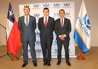 El nuevo Fiscal Regional de Atacama, Alexis Rogat, junto al Fiscal Nacional (s), Andrés Montes y el Fiscal Regional saliente, Héctor Mella. 