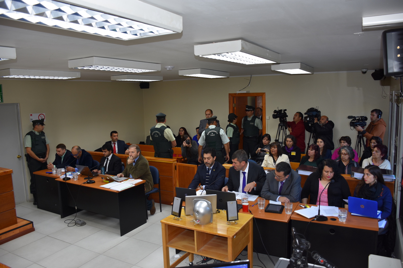 Al juicio oral concurre el Fiscal Regional, Pedro Salgado y el Fiscal Adjunto Jefe, Luis González. 