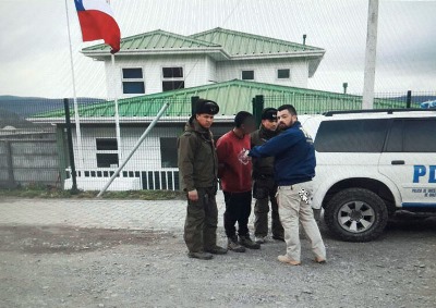 El imputado golpeó en la cabeza con un fierro a la víctima. Fue detenido por Carabineros y el sitio de suceso fue trabajado por la PDI.