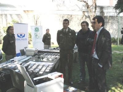 El fiscal Carlos Gajardo en el operativo con OS9.