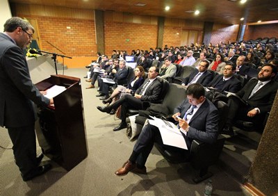 El fiscal regional de Atacama, Alexis Rogat Lucero, intervino en la jornada inaugural de esta importante actividad académica.