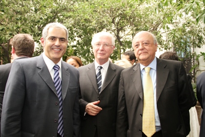 Fiscal Nacional, Presidente del Tribunal Constitucional, Raúl Bertelsen y José Antonio Viera Gallo, miembro del Pleno del Tribunal.
