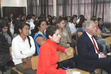 A la charla también asistieron apoderadas del Liceo Paula Jaraquemada de Paine.