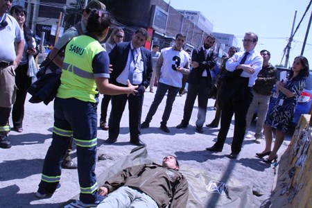 Reconstitución de escena en plaza de Maipú