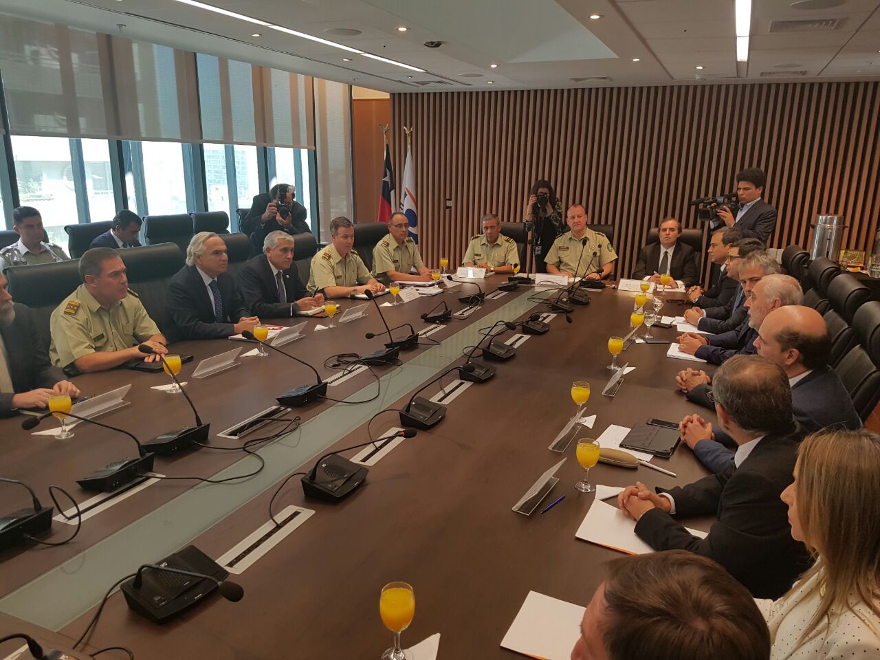 El Fiscal Nacional invitó al Ministro del Interior y a las máximas autoridades de las policías a participar de la reunión.