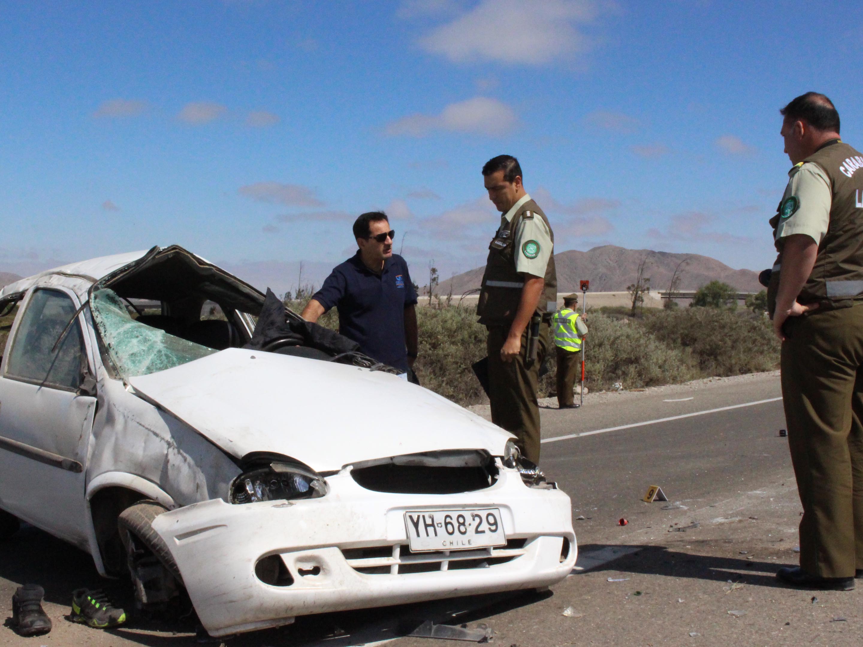 Hasta el lugar del accidente para dirigir las diligencias llegó el fiscal jefe de Copiapó, Christian González Carriel. 