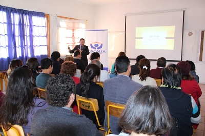 El Fiscal Regional se reunió con profesores del CEIA Ester Villarreal de La Serena.