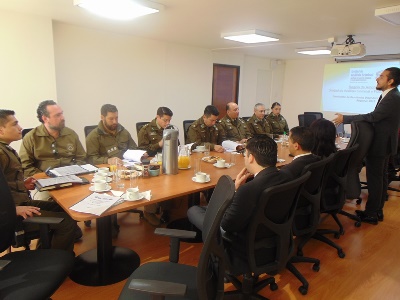 Fiscal Juan Castro explica a Carabineros, alcances del Diagnóstico.