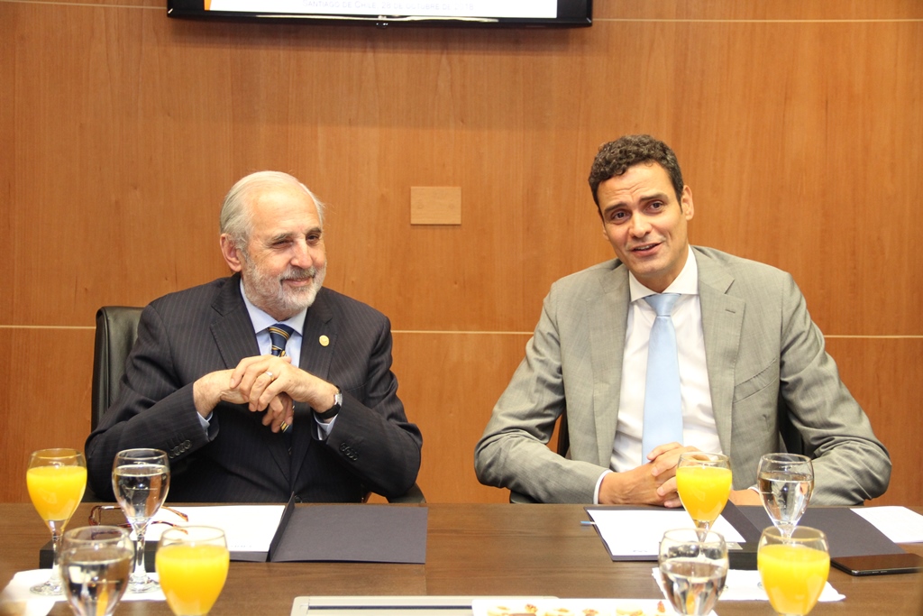 Fiscal Nacional, Jorge Abbott, y Secretario Ejecutivo de la Comisión Interamericana de Derechos Humanos, Paulo Abrao