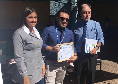 El reconocimiento fue recibido por el asistente social de la Uravit, Guillermo Méndez.