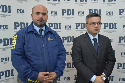 El fiscal Luis Contreras y el subprefecto de la PDI, Luis Romero, dieron a conocer antecedentes del caso. 