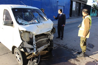 El imputado guiaba este furgón al momento de no respetar la señal de tránsito en el centro de Copiapó. 