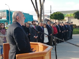 Fiscal Nacional Jorge Abbott encabezó ceremonia de izamiento de bandera Bicentenario con motivo del aniversario del Ministerio Público