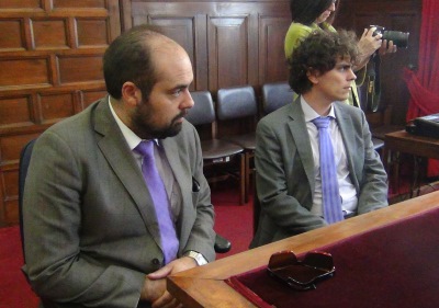 El Fiscal Juan Pablo Aguilera (izquierda) explicó la resolución de la Corte.
