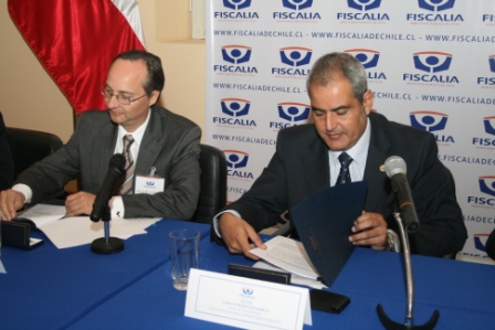 Firma convenio entre la Fiscalía de Chile y empresas de telefonía movil