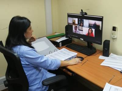 La fiscal jefe Virginia Aravena formalizó a los imputados por sistema de videoconferencia.