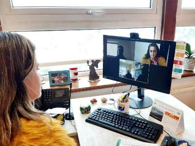 Por videoconferencia se reunió la Fiscal Regional con representantes de Agrollanquihue y Aproleche.