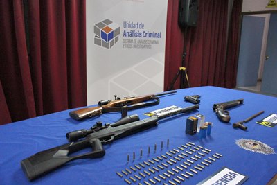 Estas eran las armas y municiones que estaban en poder de los imputados, quienes no contaban con la autorización para su tenencia.