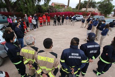 Los equipos de búsqueda se reunieron a primera hora de la mañana para comenzar con el trabajo de rastreo.