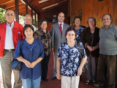 Fiscal Regional, Julio Contardo, con la directiva de la Unión Comunal de Juntas Vecinos de Los Ángeles.