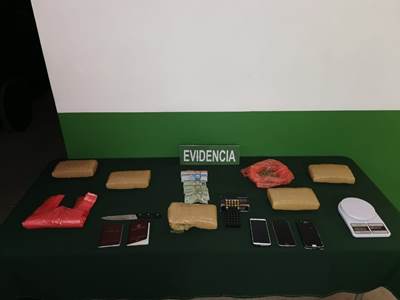 Personal del OS-7 incautó la droga en el interior del domicilio que ocupaban los imputados.