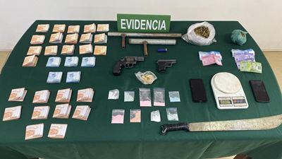 La evidencia incautada por personal de Carabineros.