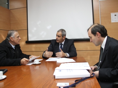 Eugenio Tuma, Sabas Chahuán, y el director de la Unidad de Delitos Económicos de la Fiscalía Nacional, Mauricio Fernández