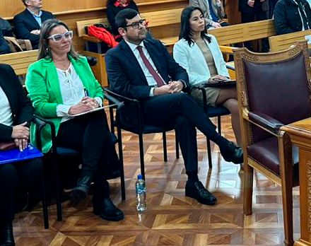 Las integrantes de la terna Tatiana Esquivel (5 votos), Cristian Paredes (5 votos) y Ximena Valenzuela (2 votos)