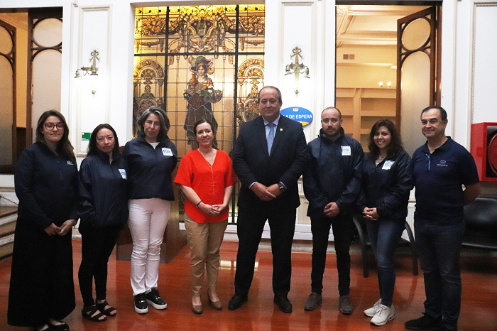 Fiscal Nacional, Ángel Valencia, junto a la Fiscal Regional de Valparaíso, Claudia Perivancich, y funcionarios de ECOH   