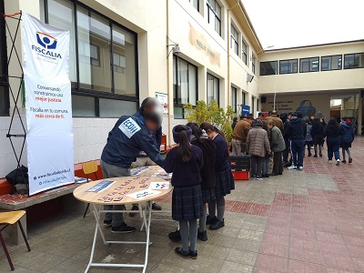 El equipo ECOH aclaró dudas de la comunidad educativa.