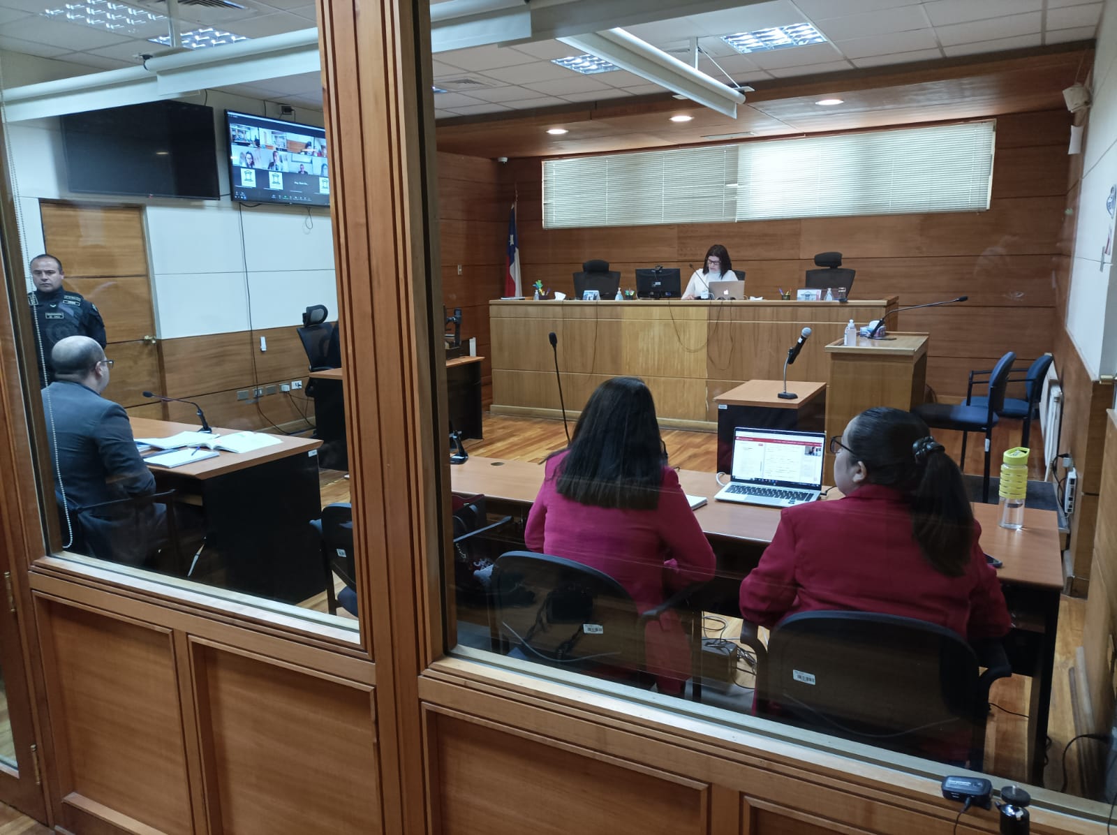 El hecho fue cometido al interior del hogar de una mujer de la tercera edad.