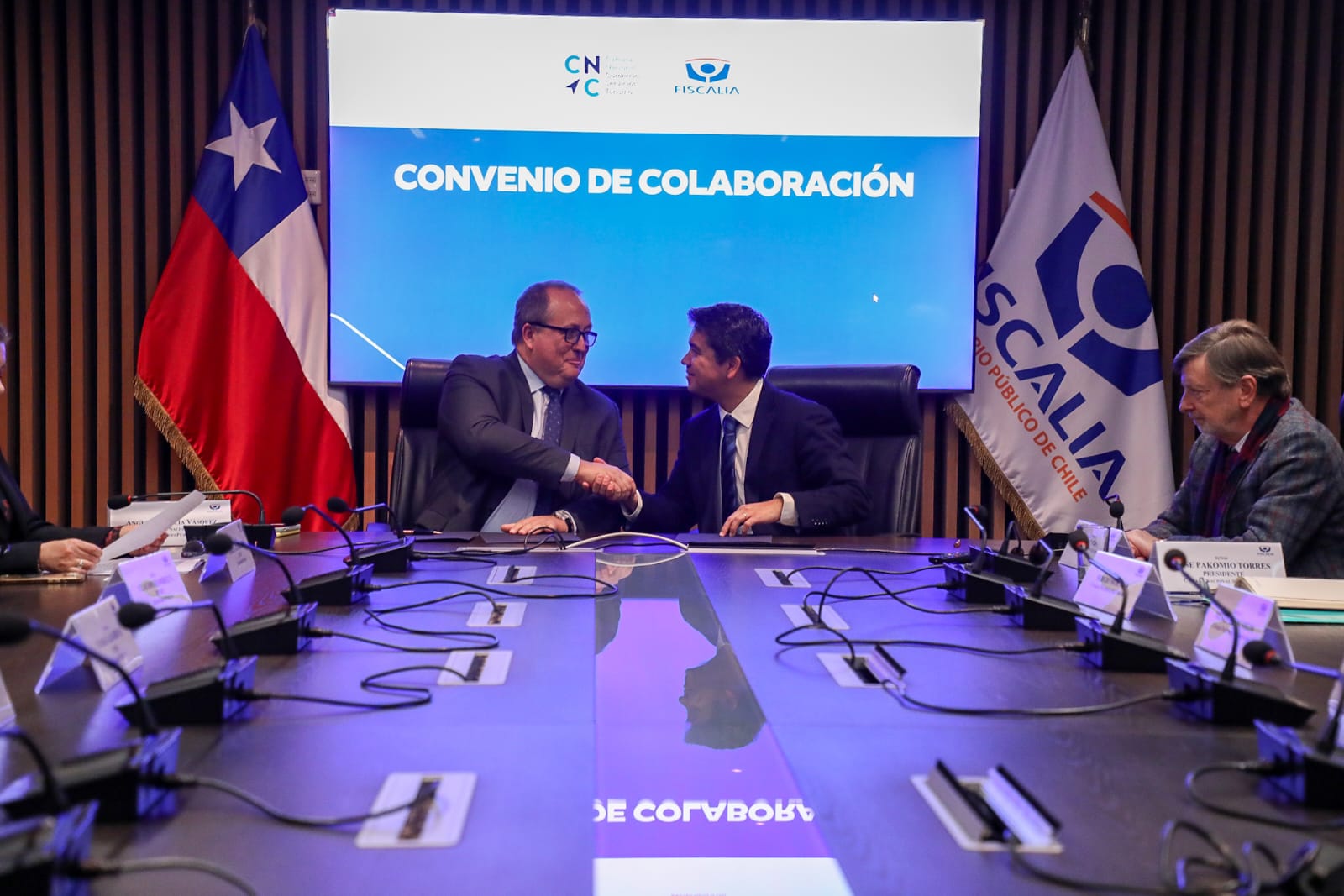 Con esta alianza se busca abordar el comercio ilícito y las extorsiones a los comerciantes establecidos.