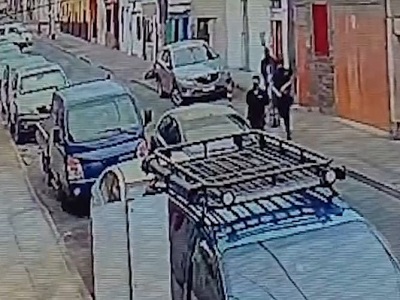 El hecho ocurrió en plena tarde en el sector norte de Iquique. 