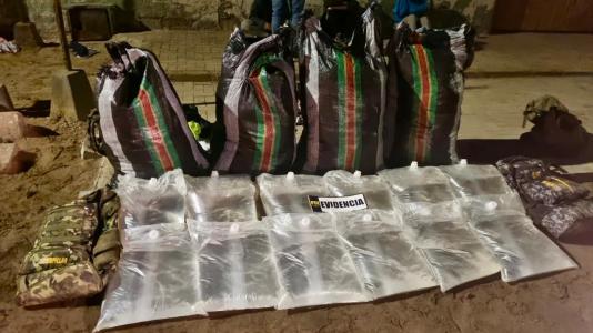 La investigación es trabajada por la Fiscalía local, junto a detectives antinarcóticos de la PDI Arica.
