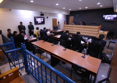 La audiencia de Juicio Oral se desarrolla en la sala tres del mencionado Tribunal.